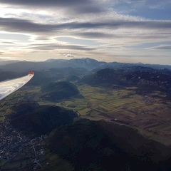 Flugwegposition um 14:00:44: Aufgenommen in der Nähe von Gemeinde Bad Fischau-Brunn, Österreich in 1566 Meter
